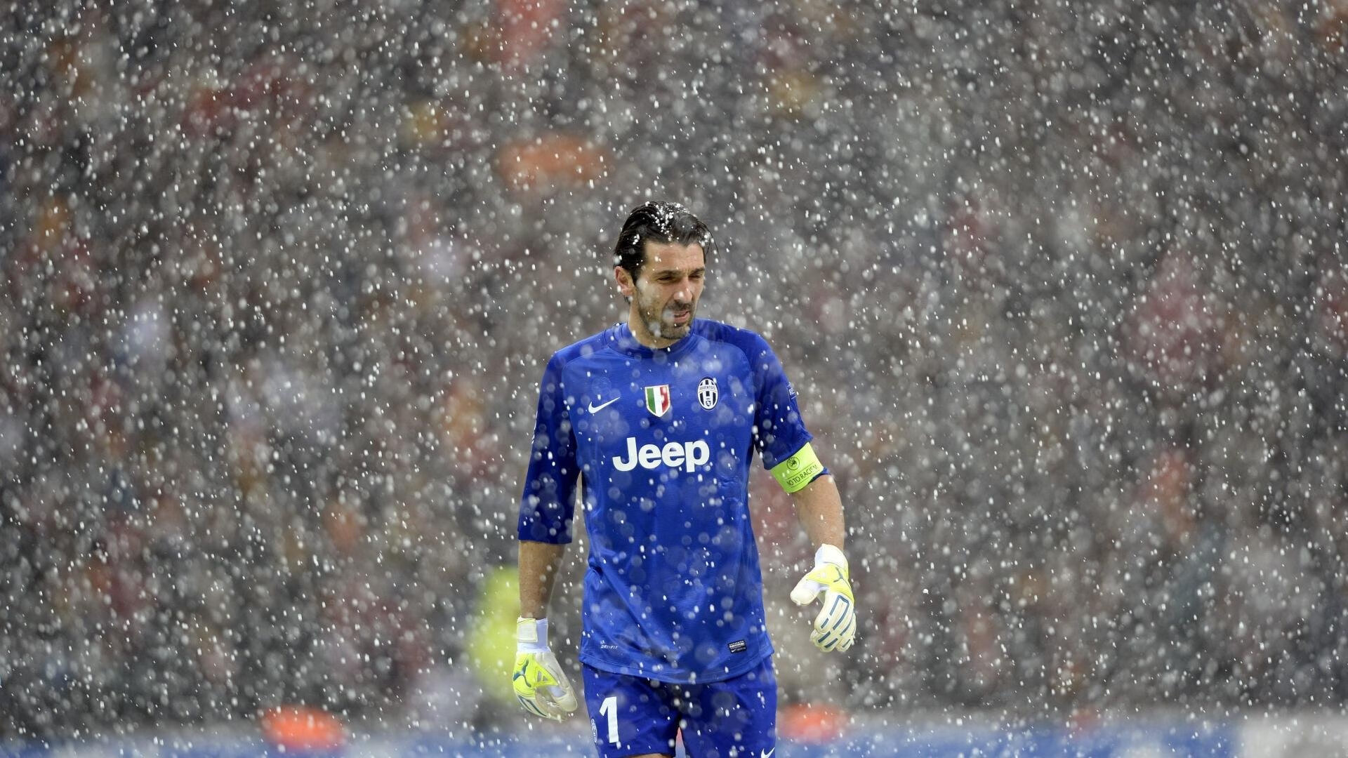 爱游戏官方-“马科斯·莫奇的防守技巧与战术适应力，助力阿根廷美洲狮队全面崛起”